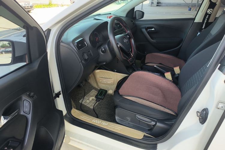 Used Volkswagen Polo 2016 1.6L Automatic Comfort Model Driver Seat
