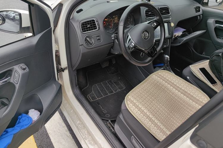 Used Volkswagen Polo 2016 1.6L Automatic Comfort Model Driver Seat