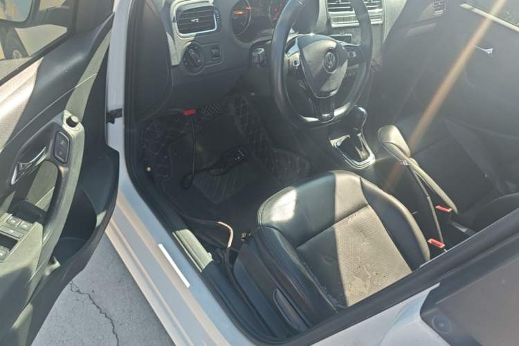 Used Volkswagen Polo 2016 1.6L Automatic Comfort Model Driver Seat