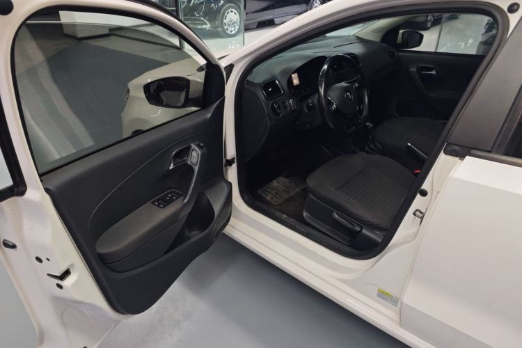 Used Volkswagen Polo 2016 1.6L Automatic Comfort Model Driver Seat