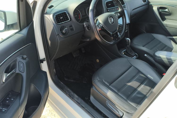 Used Volkswagen Polo 2016 1.6L Automatic Luxury Model Driver Seat