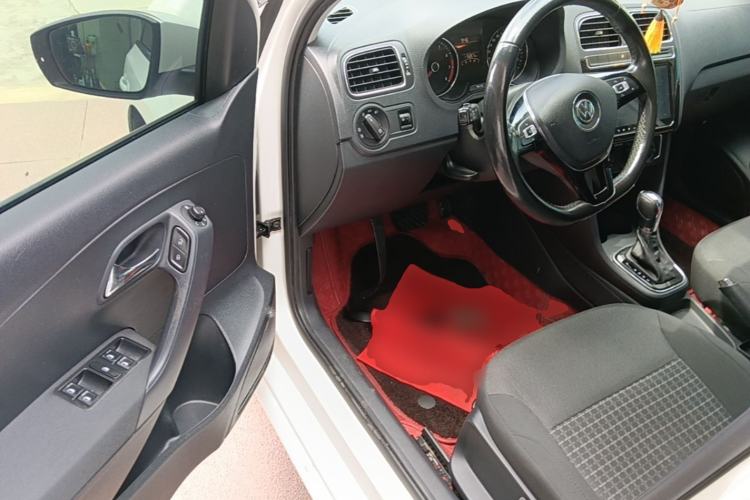 Used Volkswagen Polo 2016 1.6L Automatic Comfort Model Driver Seat