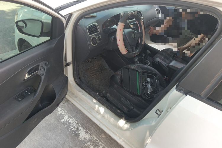 Used Volkswagen Polo 2016 1.4L Manual Fashion Model Driver Seat