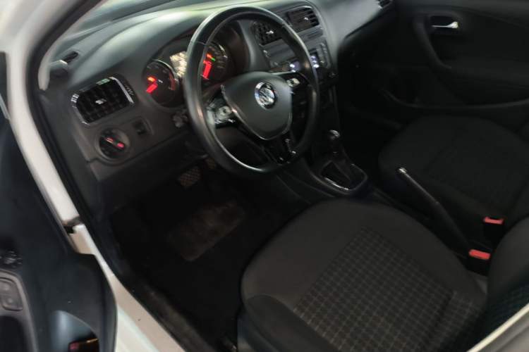 Used Volkswagen Polo 2016 1.6L Automatic Comfort Model Driver Seat
