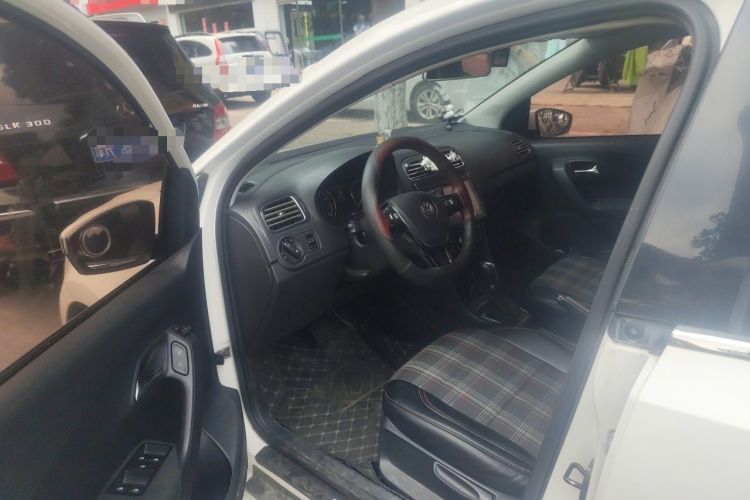 Used Volkswagen Polo 2016 1.6L Automatic Comfort Model Driver Seat