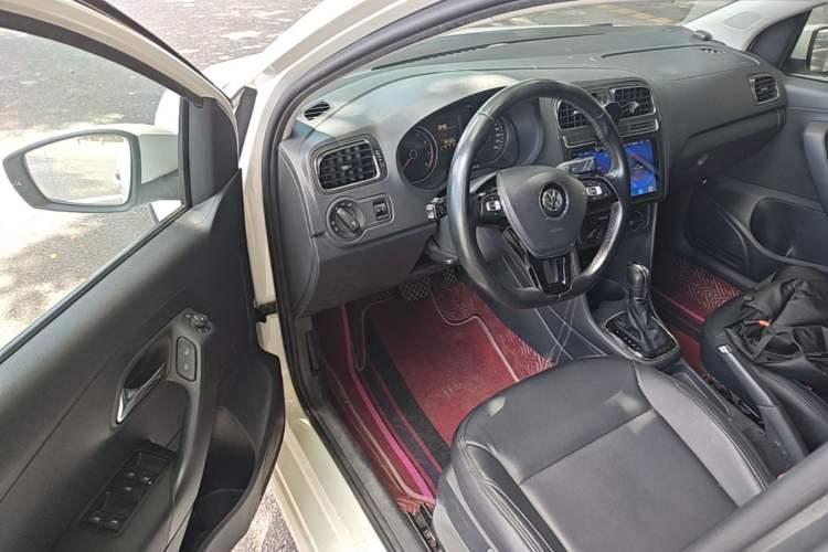 Used Volkswagen Polo 2016 1.6L Automatic Comfort Model Driver Seat