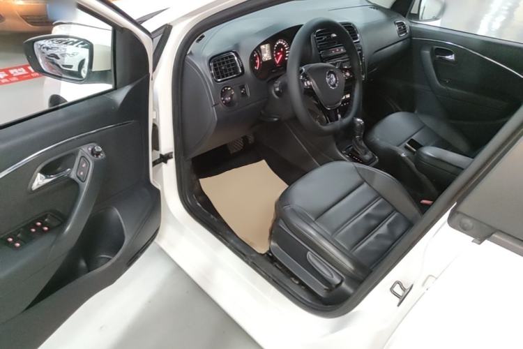 Used Volkswagen Polo 2016 1.6L Automatic Luxury Model Driver Seat