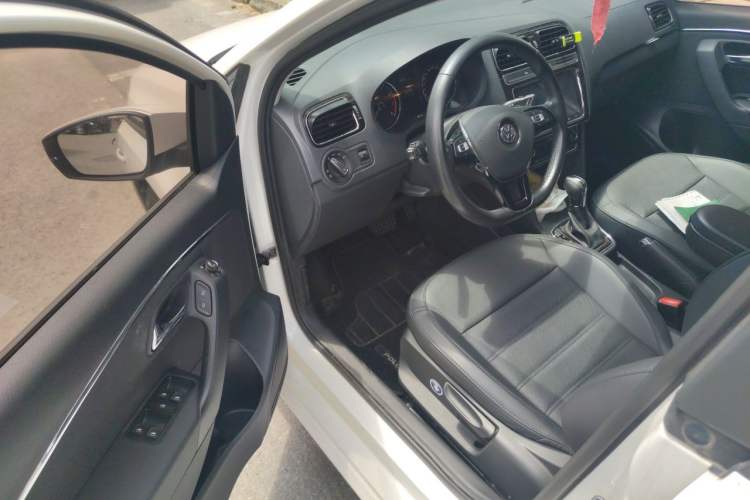 Used Volkswagen Polo 2016 1.6L Automatic Luxury Model Driver Seat