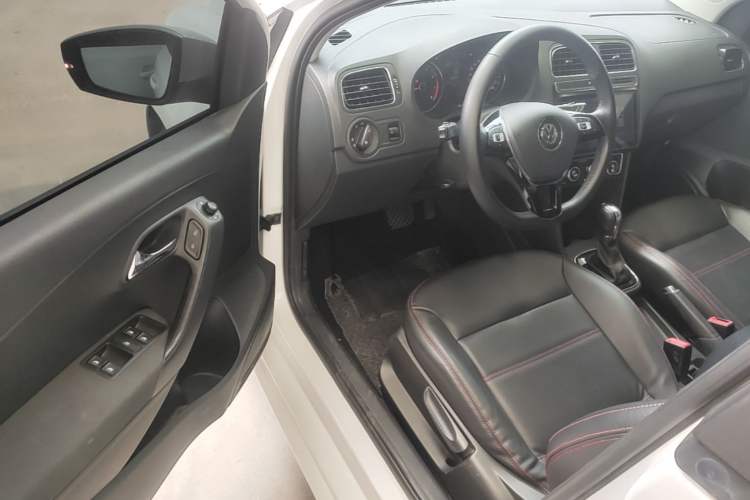 Used Volkswagen Polo 2016 1.6L Automatic Comfort Model Driver Seat