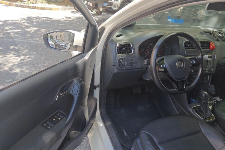 Used Volkswagen Polo 2016 1.6L Automatic Comfort Model Driver Seat