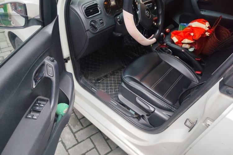 Used Volkswagen Polo 2016 1.6L Automatic Comfort Model Driver Seat