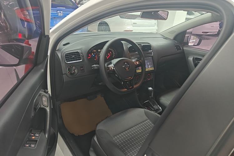 Used Volkswagen Polo 2016 1.6L Automatic Comfort Model Driver Seat
