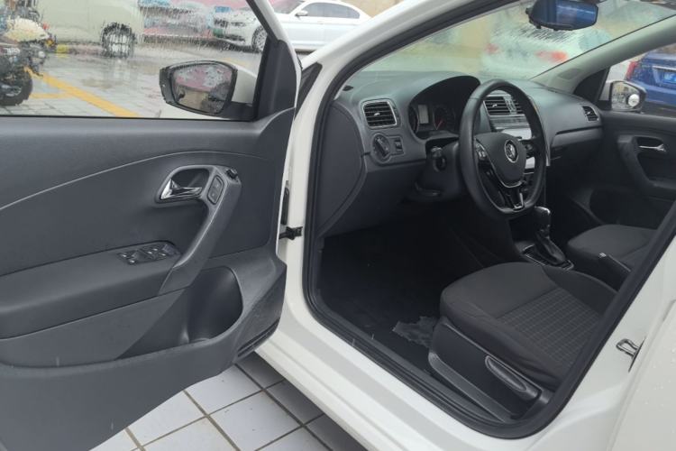 Used Volkswagen Polo 2016 1.6L Automatic Comfort Model Driver Seat