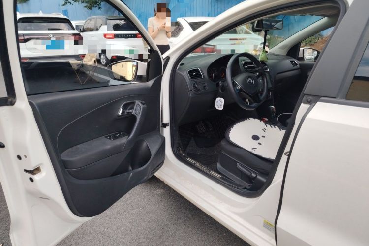 Used Volkswagen Polo 2016 1.6L Automatic Comfort Model Driver Seat
