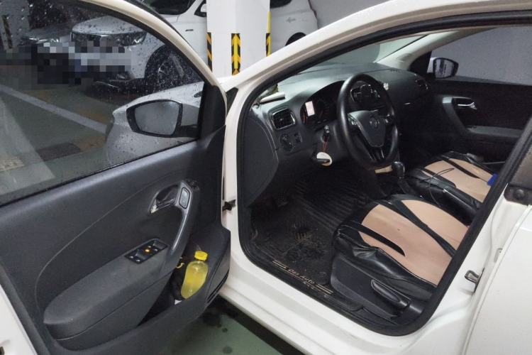 Used Volkswagen Polo 2016 1.6L Automatic Comfort Model Driver Seat