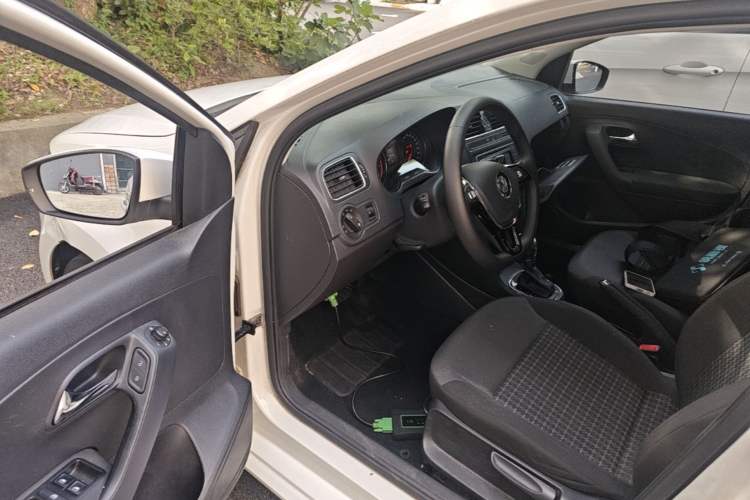 Used Volkswagen Polo 2016 1.6L Automatic Comfort Model Driver Seat