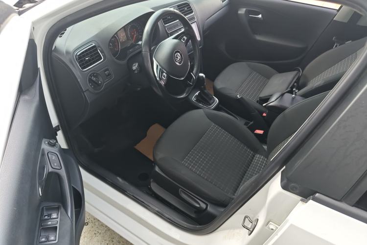 Used Volkswagen Polo 2016 1.6L Automatic Comfort Model Driver Seat