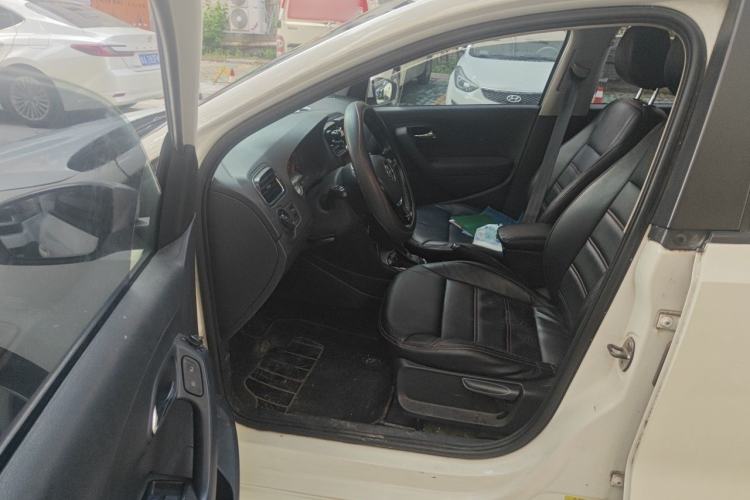 Used Volkswagen Polo 2016 1.6L Automatic Comfort Model Driver Seat
