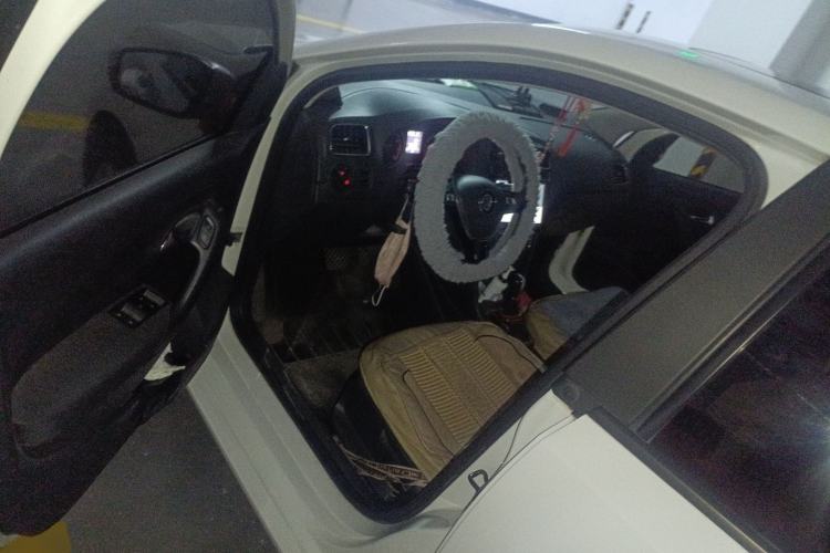 Used Volkswagen Polo 2016 1.6L Automatic Comfort Model Driver Seat