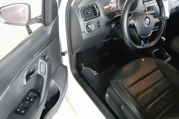Used Volkswagen Polo 2016 1.6L Automatic Luxury Model Driver Seat