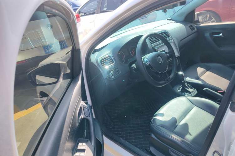 Used Volkswagen Polo 2016 1.6L Automatic Comfort Model Driver Seat