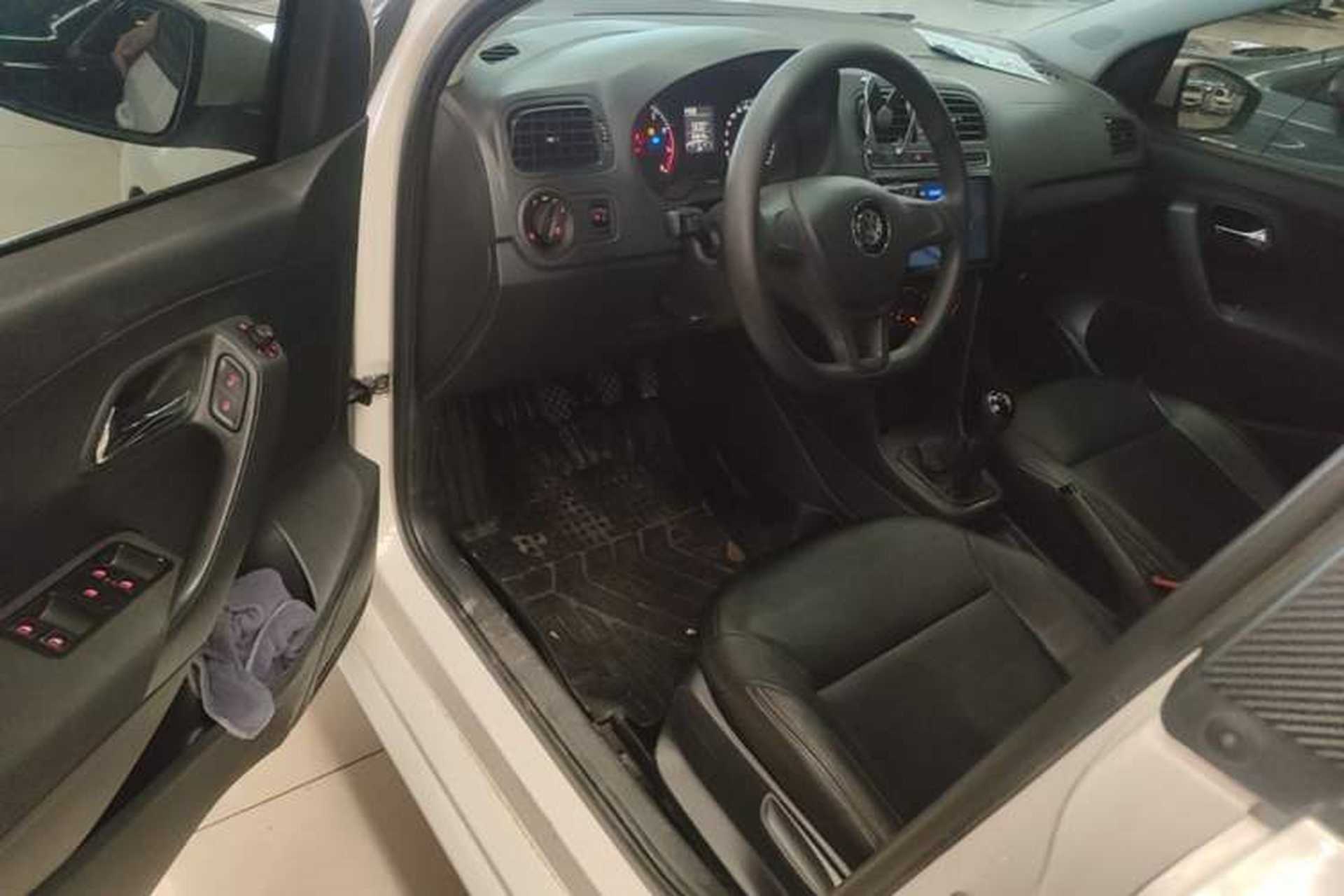 Used Volkswagen Polo 2016 1.4L Manual Fashion Model Driver Seat