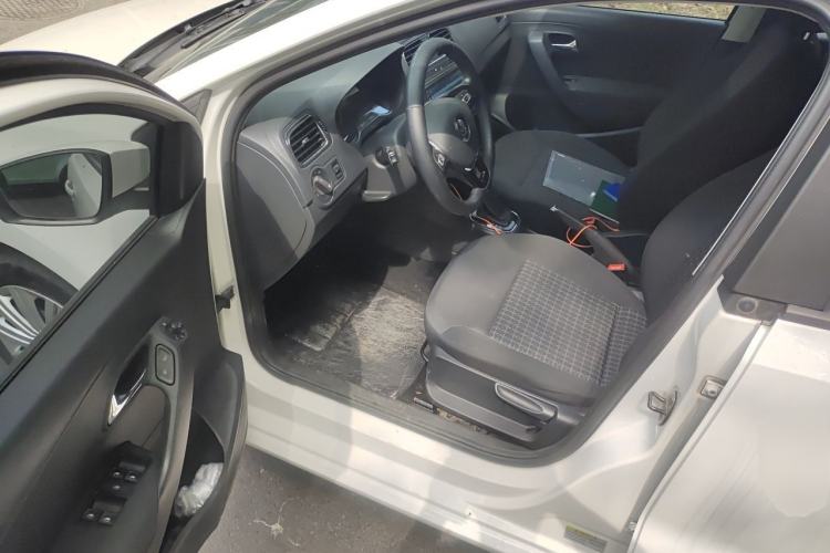 Used Volkswagen Polo 2016 1.6L Automatic Comfort Model Driver Seat
