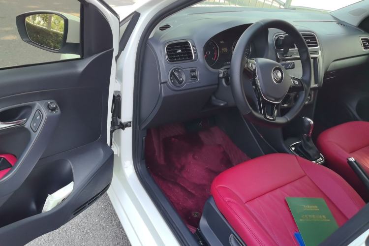 Used Volkswagen Polo 2016 1.6L Automatic Comfort Model Driver Seat