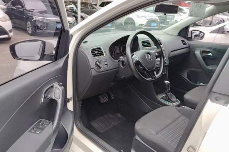 Used Volkswagen Polo 2016 1.6L Automatic Comfort Model Driver Seat