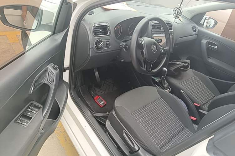 Used Volkswagen Polo 2016 1.6L Automatic Comfort Model Driver Seat