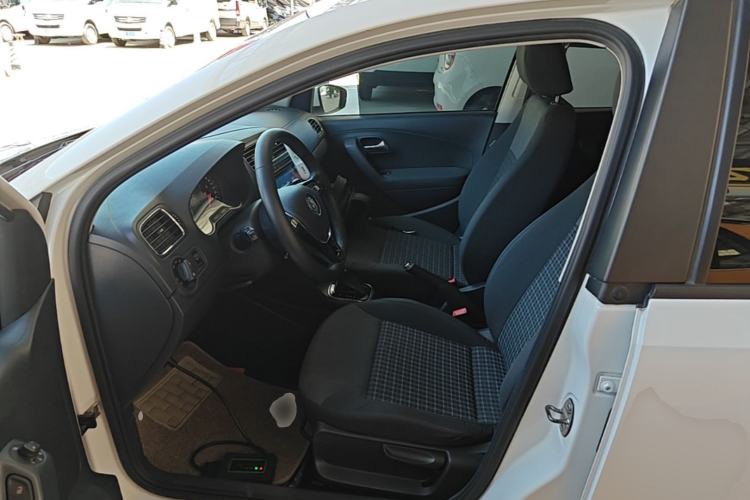Used Volkswagen Polo 2016 1.6L Automatic Comfort Model Driver Seat