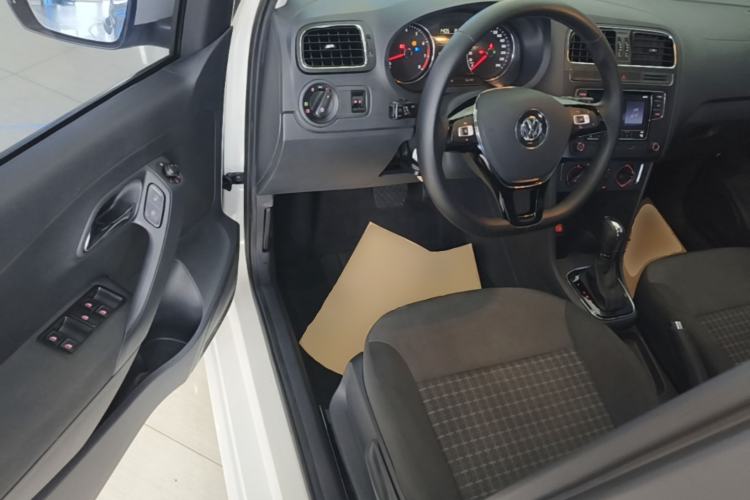 Used Volkswagen Polo 2016 1.6L Automatic Comfort Model Driver Seat