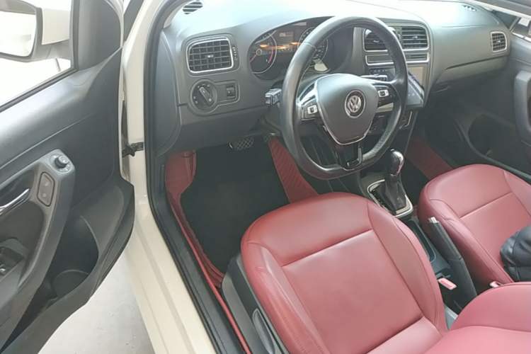 Used Volkswagen Polo 2016 1.6L Automatic Comfort Model Driver Seat