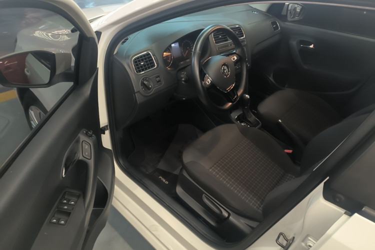 Used Volkswagen Polo 2016 1.6L Automatic Comfort Model Driver Seat