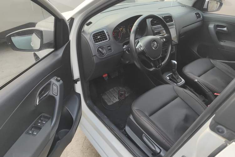 Used Volkswagen Polo 2016 1.6L Automatic Comfort Model Driver Seat