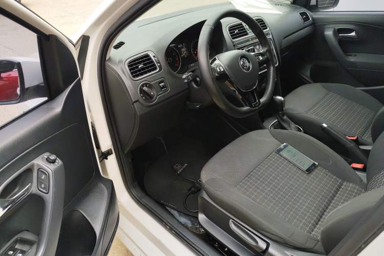 Used Volkswagen Polo 2016 1.6L Automatic Comfort Model Driver Seat