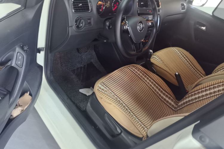 Used Volkswagen Polo 2016 1.6L Automatic Comfort Model Driver Seat