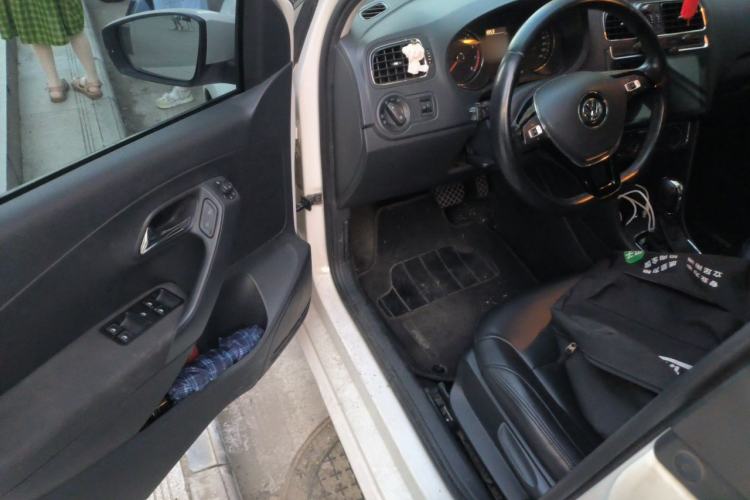 Used Volkswagen Polo 2016 1.6L Automatic Comfort Model Driver Seat