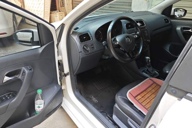 Used Volkswagen Polo 2016 1.6L Automatic Comfort Model Driver Seat