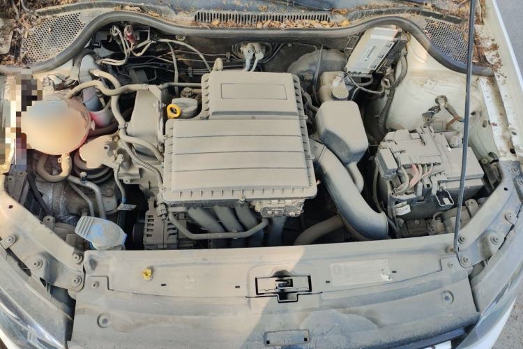 Used Volkswagen Polo 2016 1.4L Manual Fashion Model Engine Bay