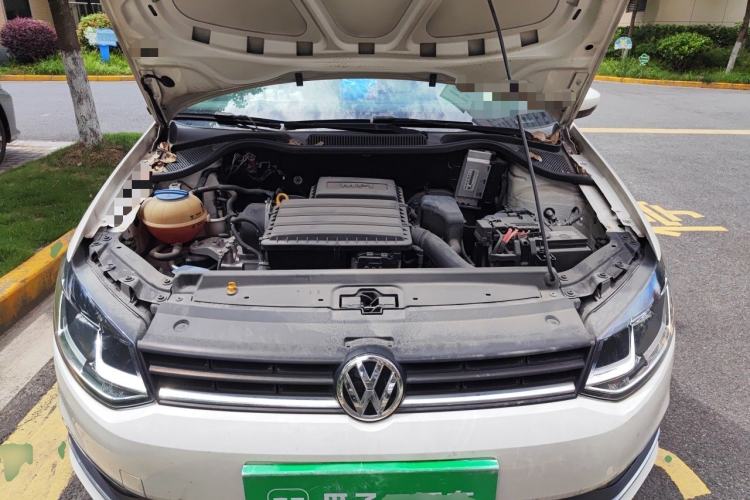 Used Volkswagen Polo 2016 1.6L Automatic Comfort Model Engine Bay