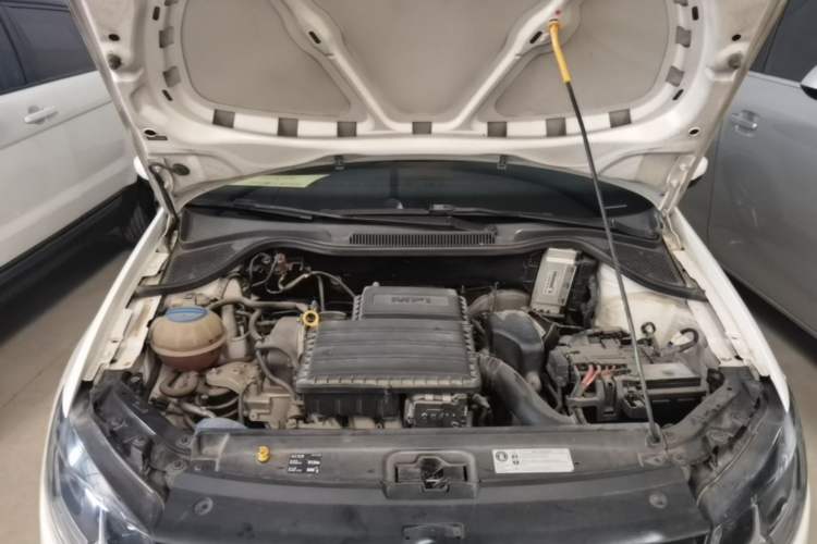 Used Volkswagen Polo 2016 1.6L Automatic Comfort Model Engine Bay