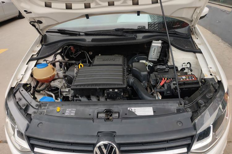 Used Volkswagen Polo 2016 1.6L Automatic Comfort Model Engine Bay