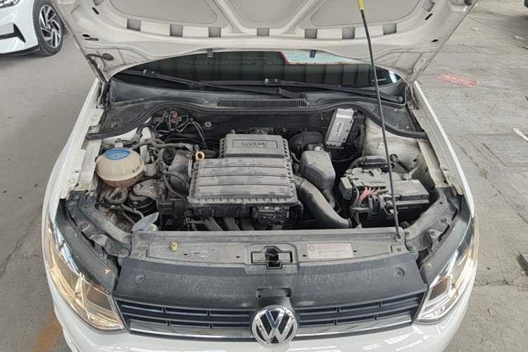 Used Volkswagen Polo 2016 1.6L Automatic Comfort Model Engine Bay