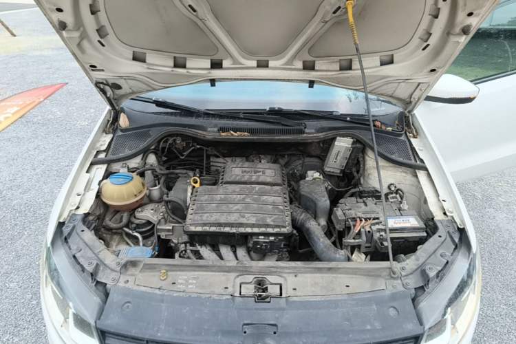 Used Volkswagen Polo 2016 1.6L Automatic Comfort Model Engine Bay