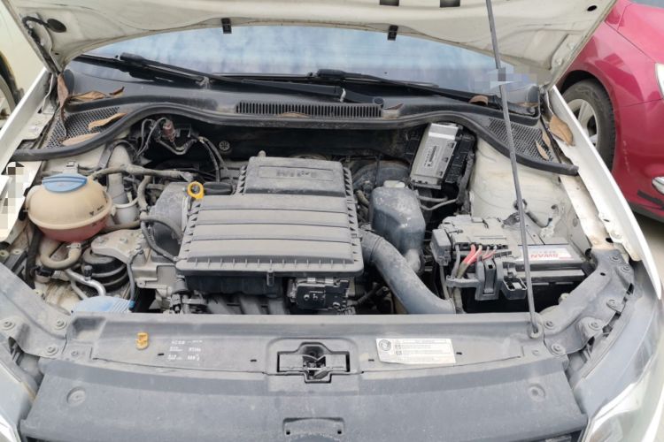 Used Volkswagen Polo 2016 1.4L Manual Fashion Model Engine Bay