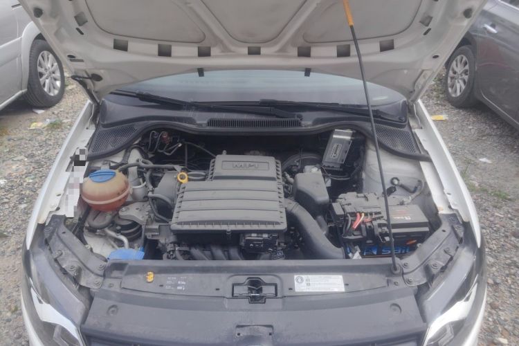 Used Volkswagen Polo 2016 1.4L Manual Fashion Model Engine Bay