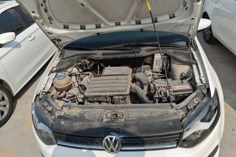 Used Volkswagen Polo 2016 1.4L Manual Fashion Model Engine Bay
