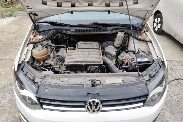 Used Volkswagen Polo 2016 1.4L Automatic Trendy Model Engine Bay