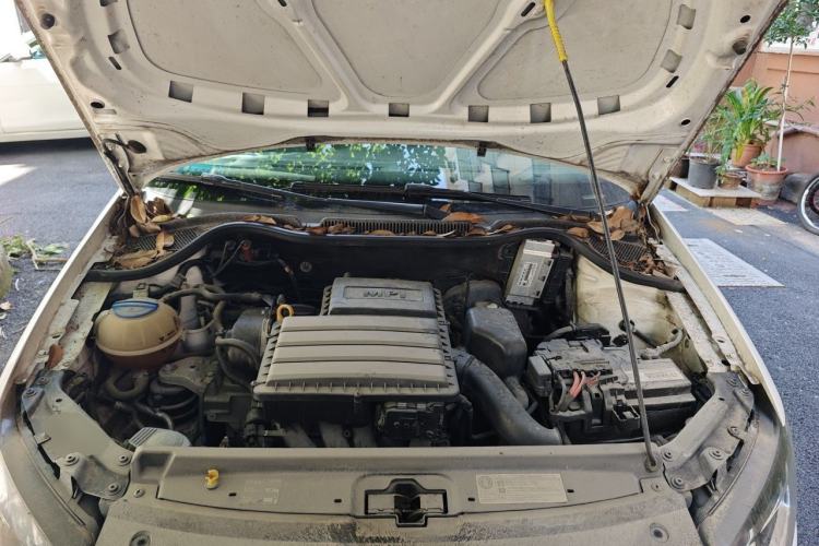 Used Volkswagen Polo 2016 1.6L Automatic Comfort Model Engine Bay
